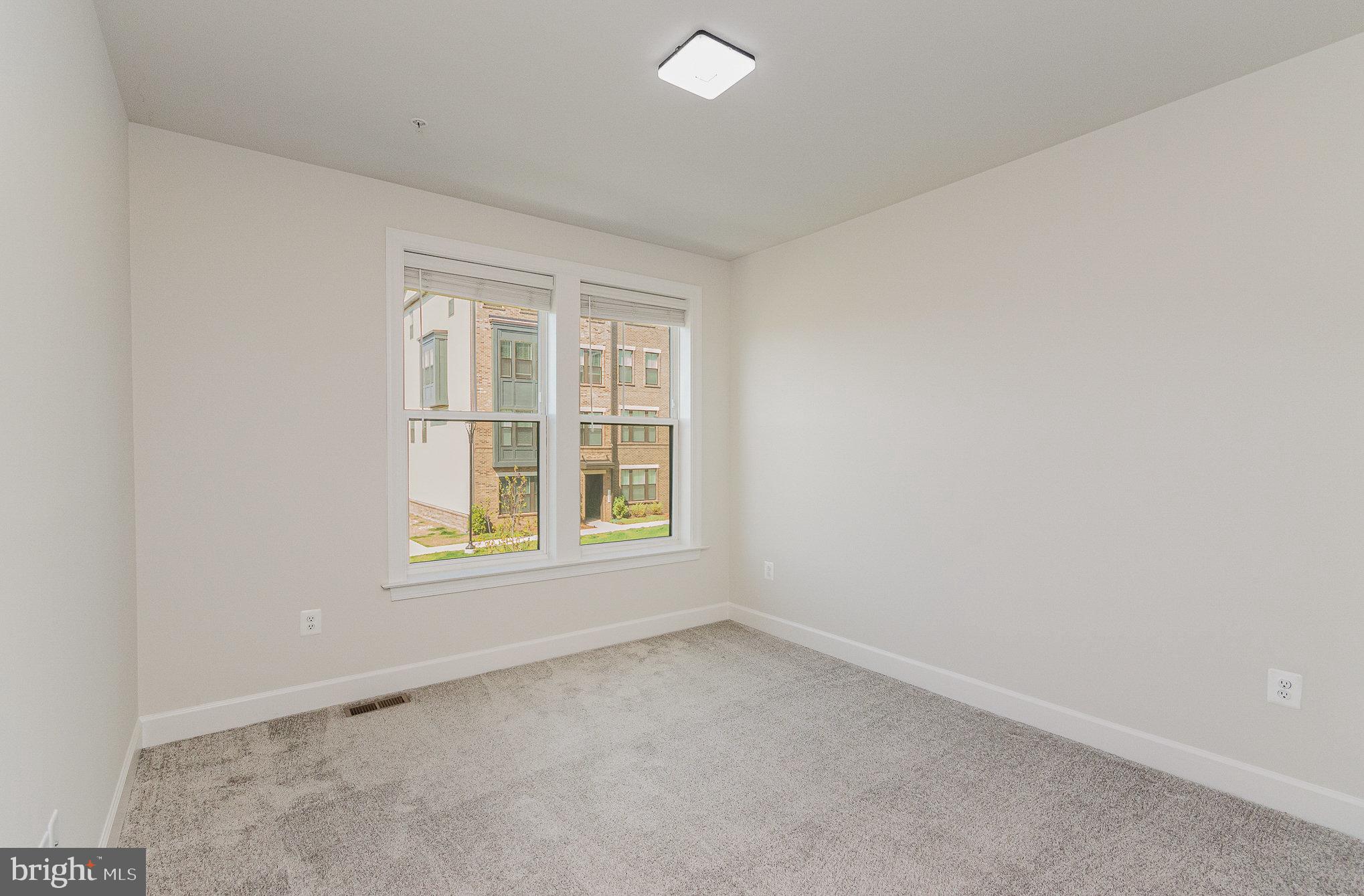 43347 Goshen Run Square Ashburn, VA 20148 - Photo 25 of 33