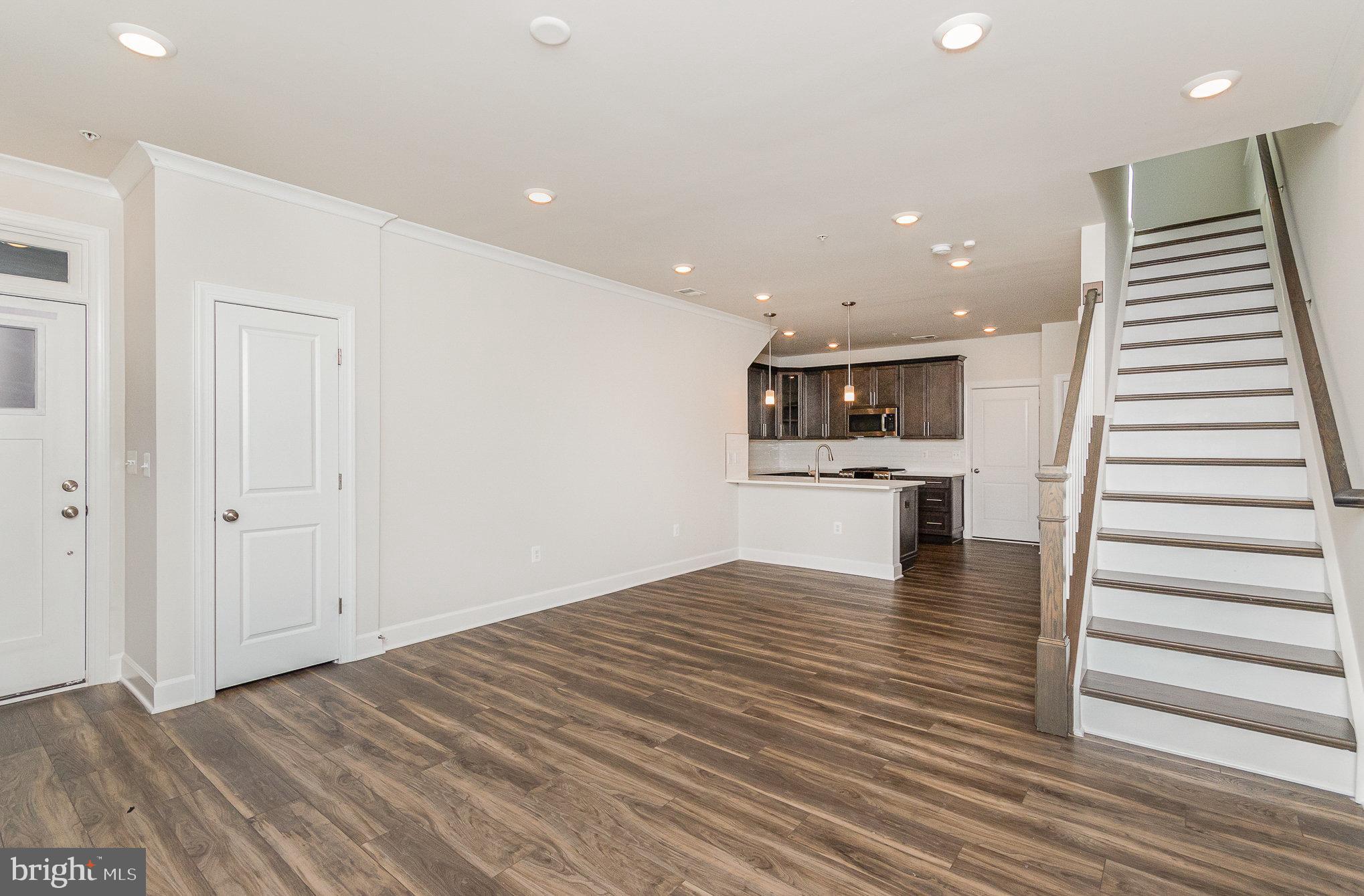 43347 Goshen Run Square Ashburn, VA 20148 - Photo 3 of 33