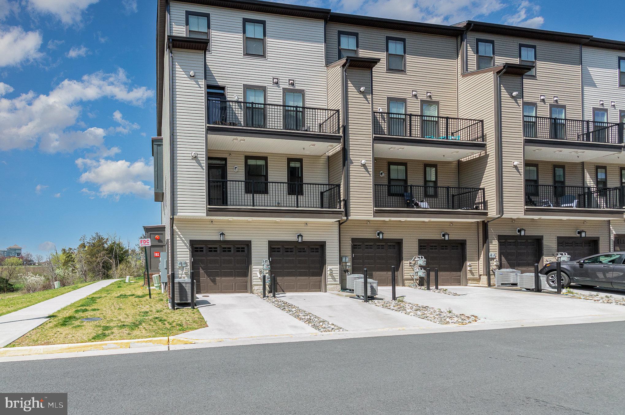 43347 Goshen Run Square Ashburn, VA 20148 - Photo 32 of 33