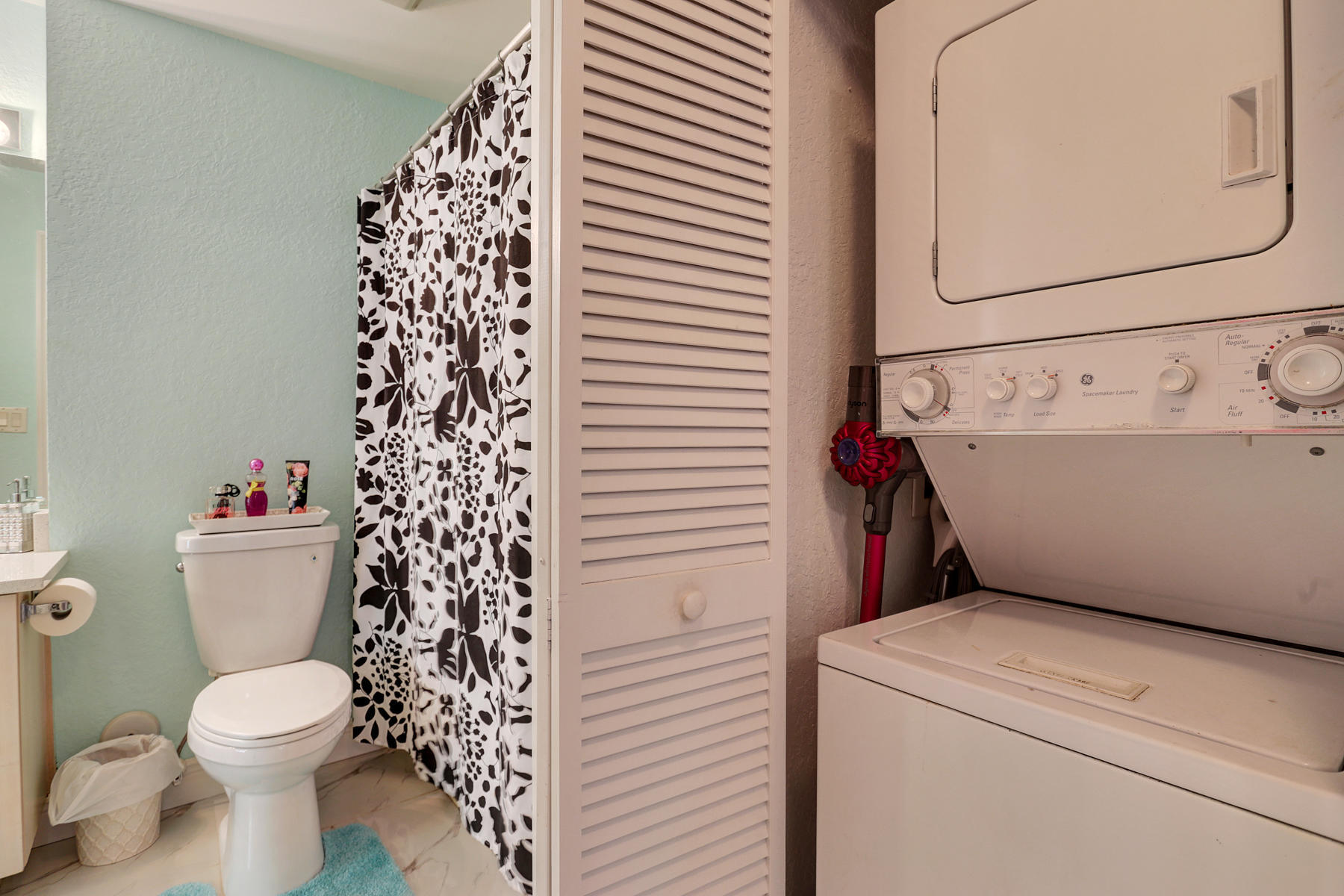 1803 North Flagler Drive, Unit 115 West Palm Beach, FL 33407 - Photo 13 of 42 1803 N Flager Dr - 06