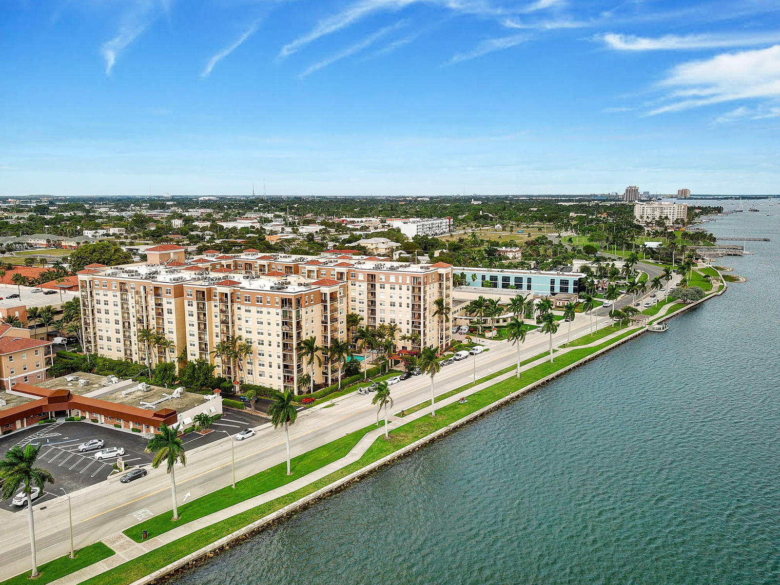 1803 North Flagler Drive, Unit 115 West Palm Beach, FL 33407 - Photo 39 of 42 1803 N Flager Dr - 38