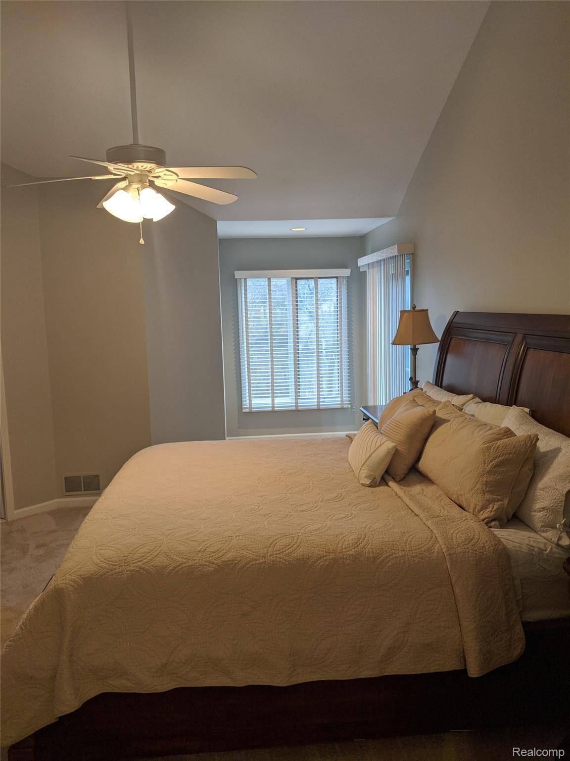 3255 Fairgrove Terrace Rochester, MI 48309 - Photo 15 of 38 Fairgrove 4.jpg
