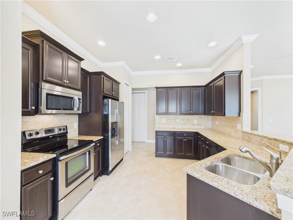 11217 Suffield Street Fort Myers, FL 33913 - Photo 8 of 22