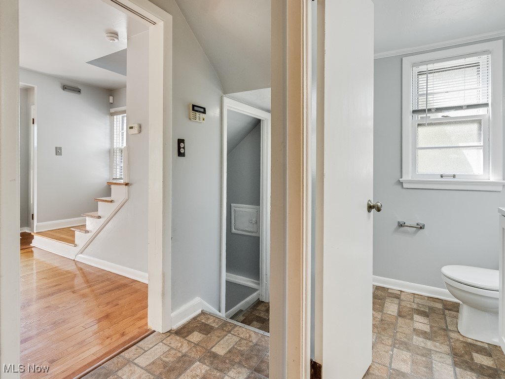 2348 Saybrook Road Cleveland, OH 44118 - Photo 19 of 37