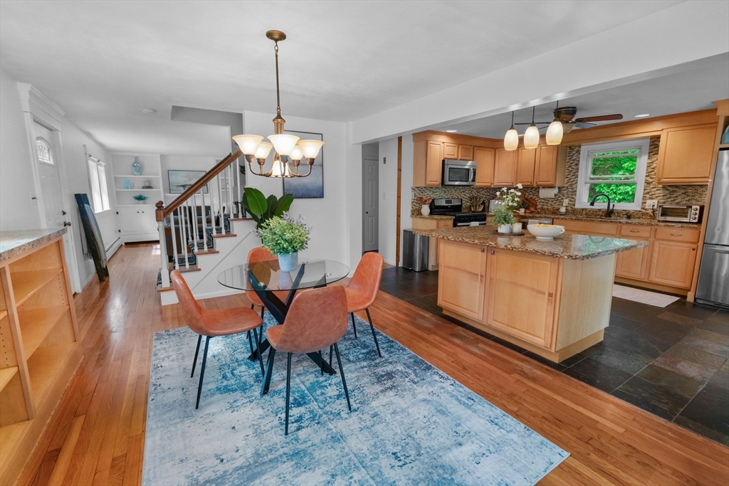 27 Searle Street Georgetown, MA 01833 - Photo 10 of 23