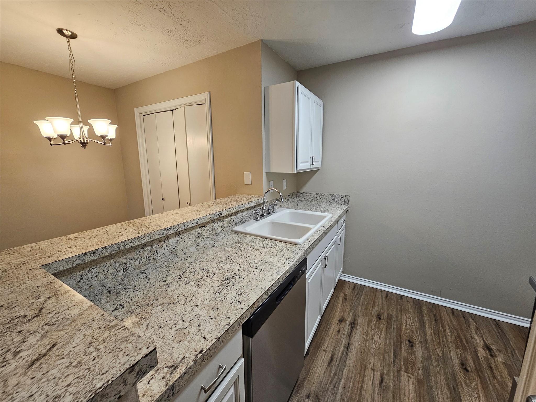 3224 Timmons Lane, Unit 128 Houston, TX 77027 - Photo 17 of 34