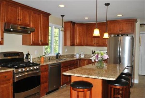 7 Tupelo Road Westport, MA 02790 - Photo 7 of 12 Gallery Image 7