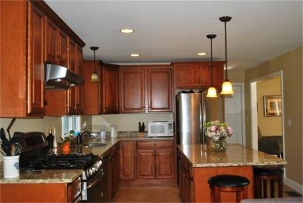 7 Tupelo Road Westport, MA 02790 - Photo 9 of 12 Gallery Image 9