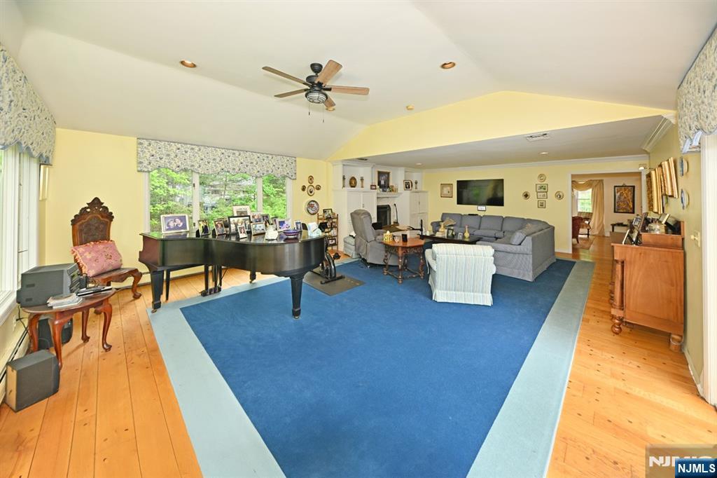 16 Knollwood Road Upper Saddle River, NJ 07458 - Photo 12 of 43