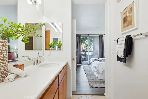 $860,000 | 13075 Pacific Promenade, Unit 115, Playa Vista, CA 90094
