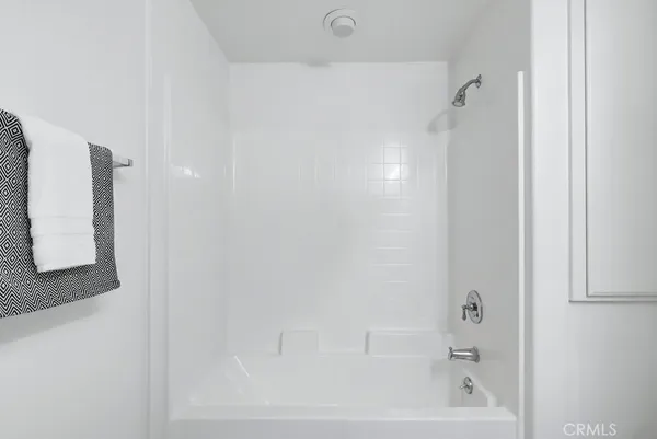 $860,000 | 13075 Pacific Promenade, Unit 115, Playa Vista, CA 90094