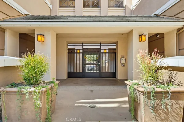 $860,000 | 13075 Pacific Promenade, Unit 115, Playa Vista, CA 90094