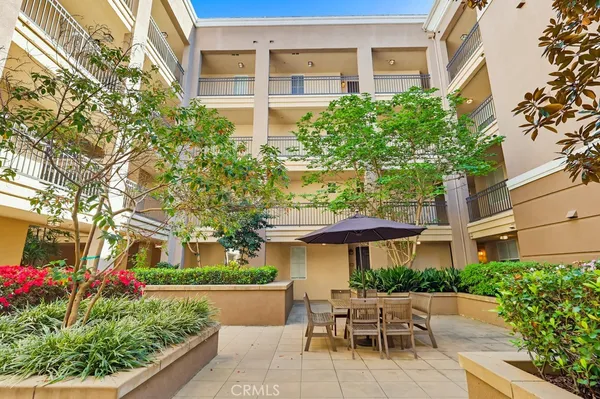 $860,000 | 13075 Pacific Promenade, Unit 115, Playa Vista, CA 90094