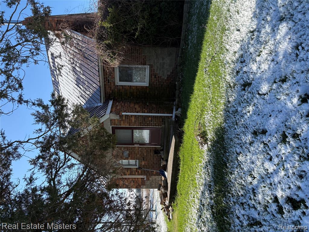 4237 Jeddo Road Fort Gratiot, MI 48059 - Photo 2 of 9