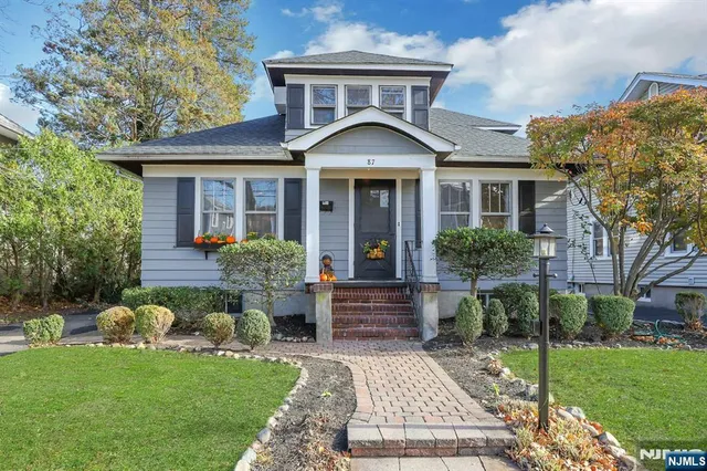$649,000 | 87 Buena Vista Avenue, Hawthorne, NJ 07506