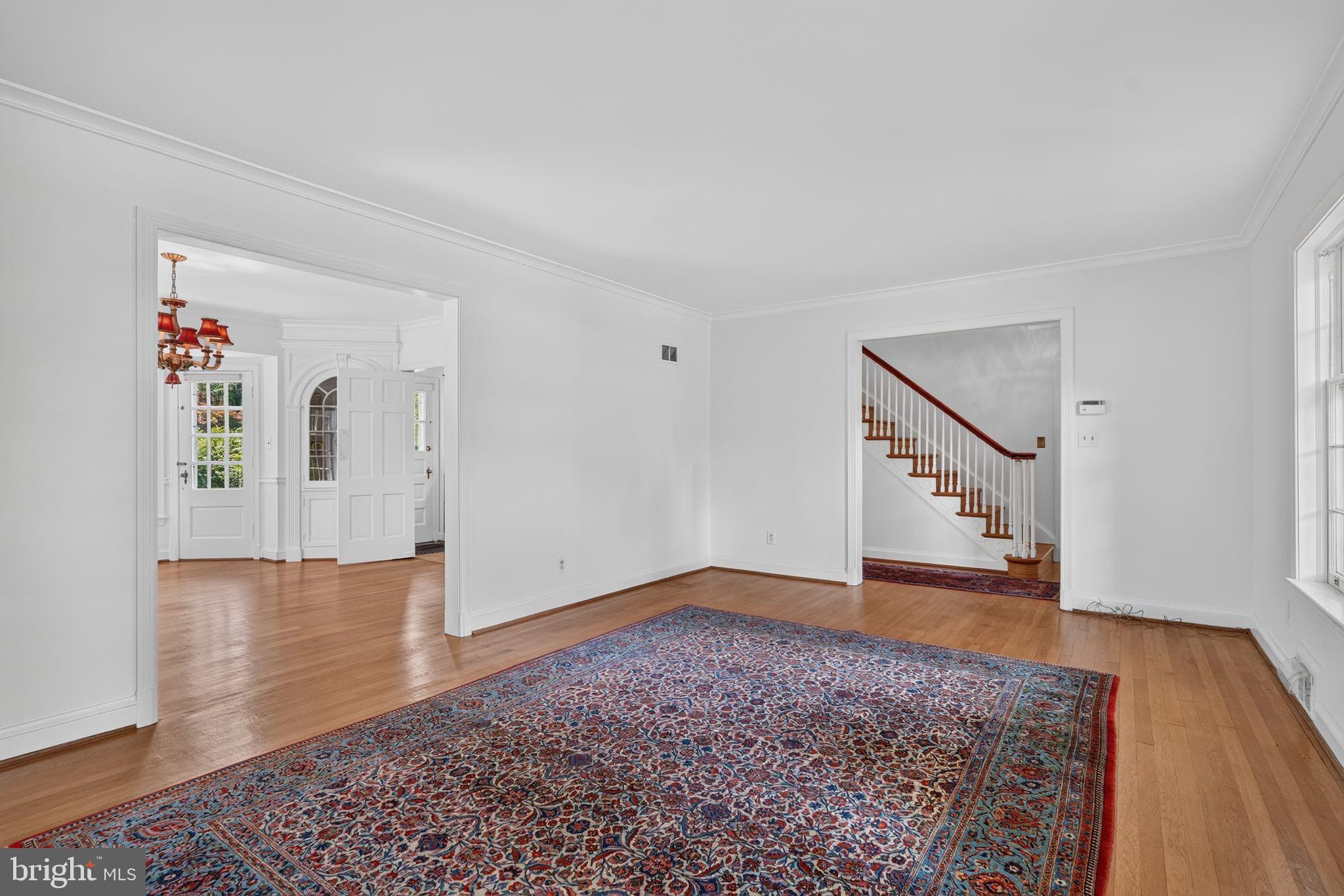 8112 Rayburn Road Bethesda, MD 20817 - Photo 9 of 52