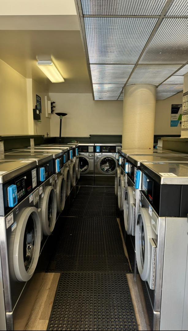 500 West Middlefield Road, Unit 71 Mountain View, CA 94043 - Photo 38 of 42 a utility room with dryer and washer