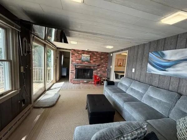 $2,300 | 41 Northshore Road, Sunapee, NH 03782