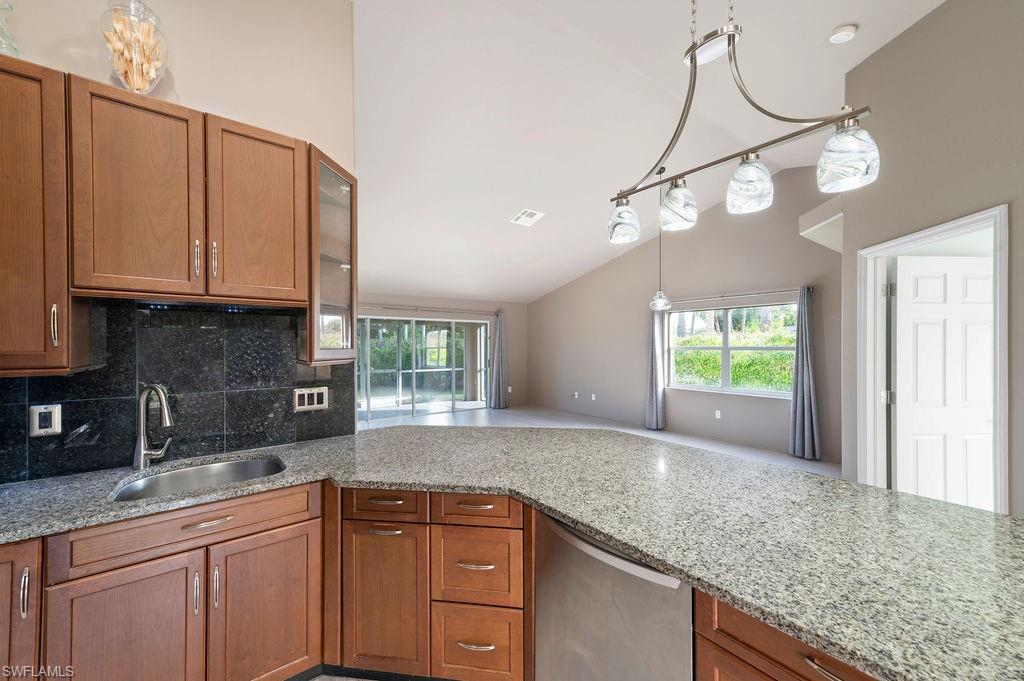 7500 Cameron Circle Fort Myers, FL 33912 - Photo 3 of 31