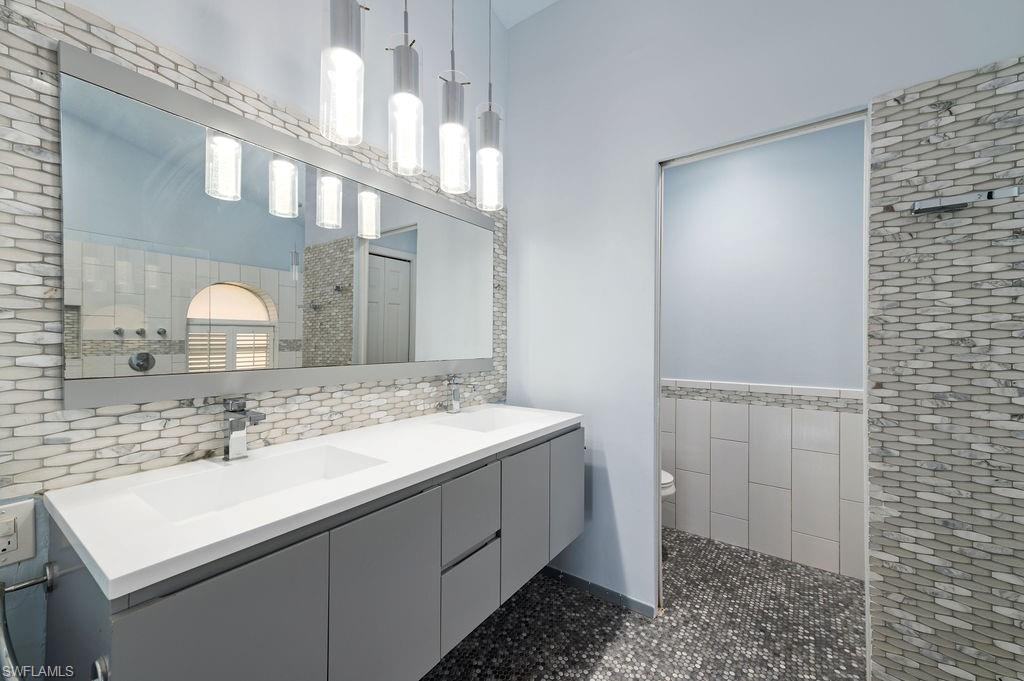 7500 Cameron Circle Fort Myers, FL 33912 - Photo 27 of 31