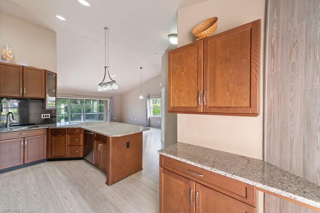 7500 Cameron Circle Fort Myers, FL 33912 - Photo 6 of 31