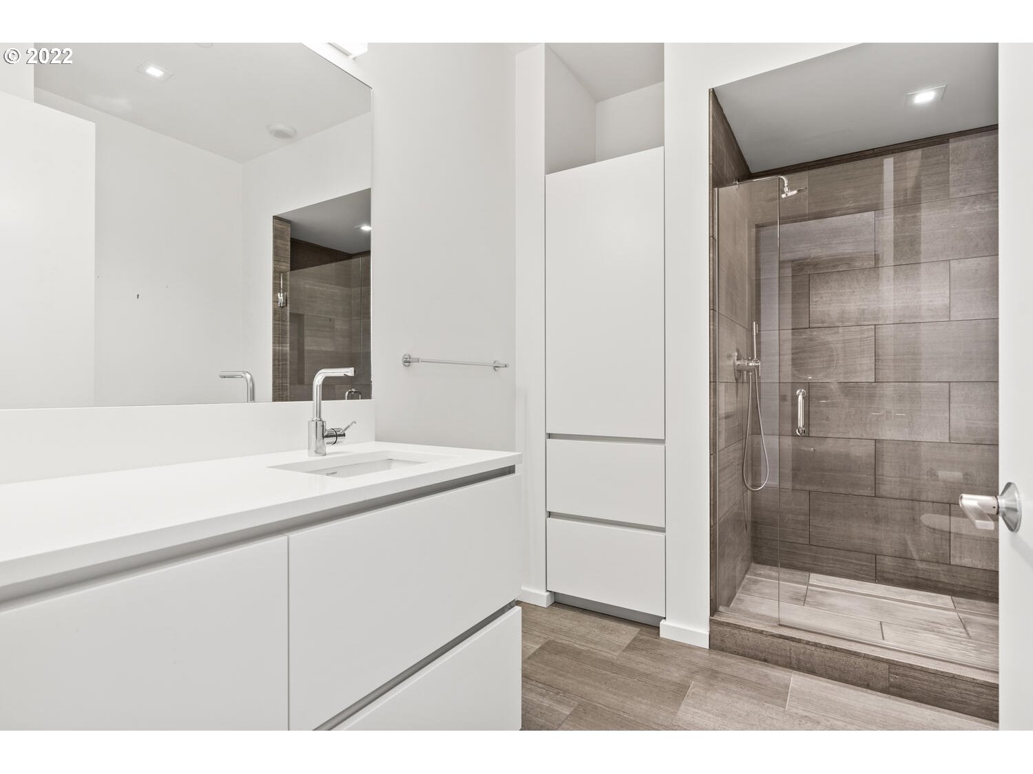1075 Northwest Northrup Street, Unit 204 Portland, OR 97209 - Photo 17 of 32 Bathroom