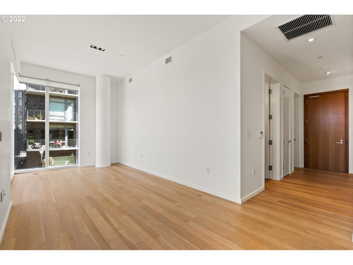 1075 Northwest Northrup Street, Unit 204 Portland, OR 97209 - Photo 5 of 32 Living Room/Entrance