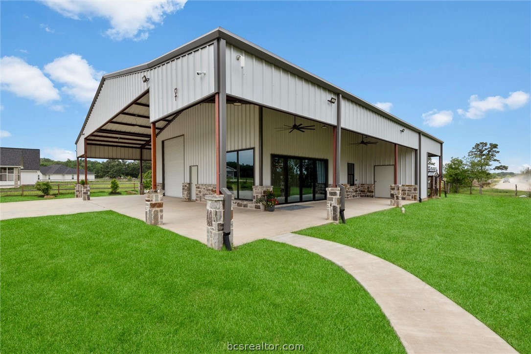 914 Axis Lane Franklin, TX 77856 - Photo 32 of 50