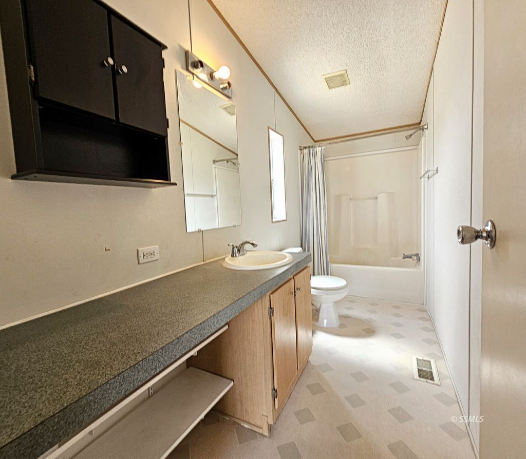 620 West Upjohn Avenue, Unit 43 Ridgecrest, CA 93555 - Photo 18 of 36