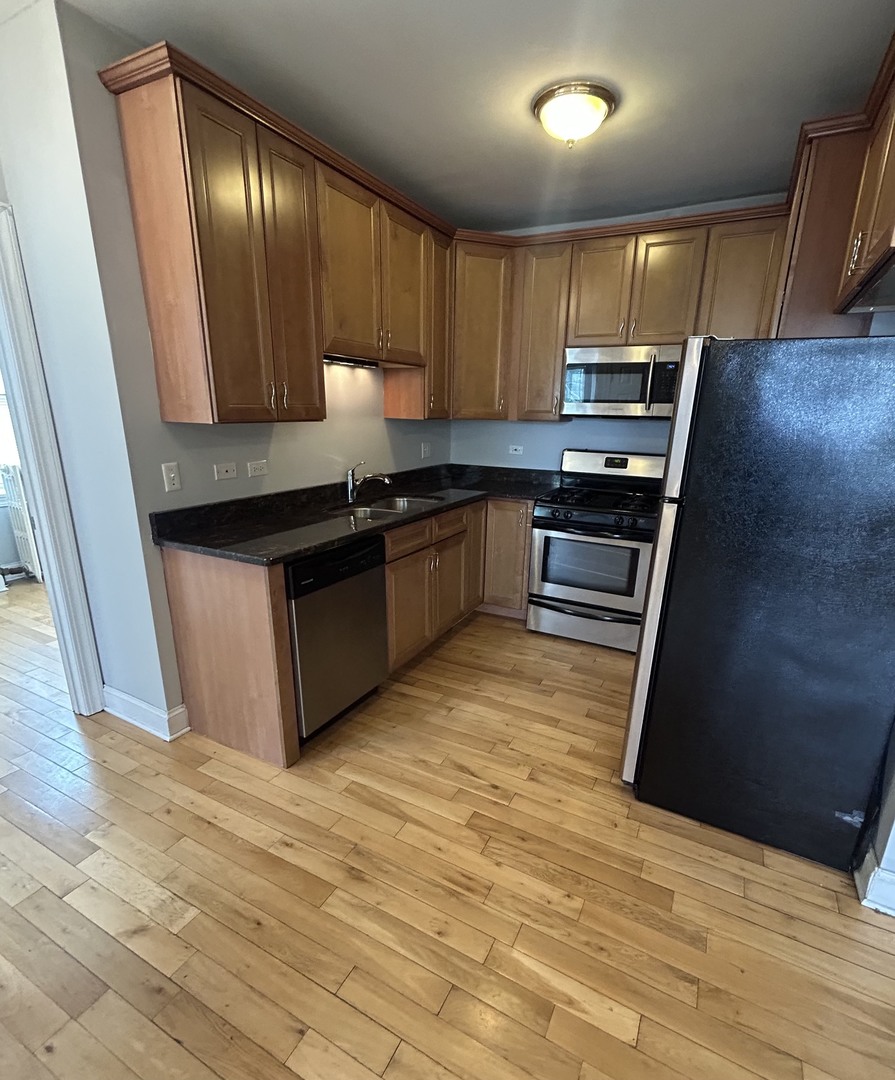 4542 West George Street, Unit 2 Chicago, IL 60641 - Photo 6 of 13