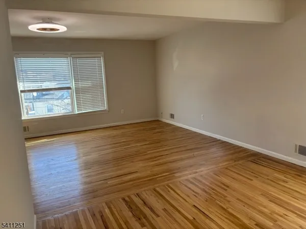 $2,600 | 216 North 11th Street, Kenilworth, NJ 07033