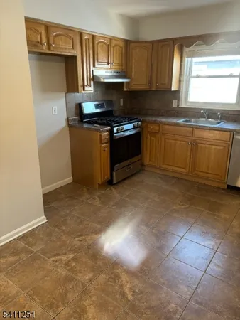 $2,600 | 216 North 11th Street, Kenilworth, NJ 07033