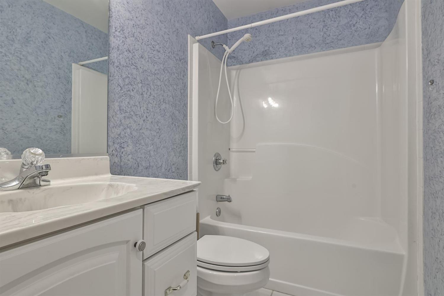 10025 Pebble Ridge Lane Cincinnati, OH 45252 - Photo 31 of 45 Gallery Image 31