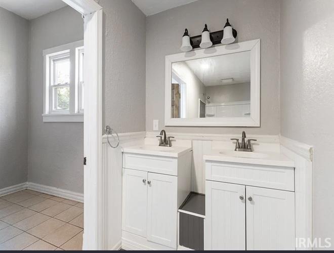 210 North Oak Street Redkey, IN 47373 - Photo 24 of 32
