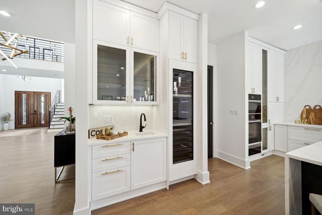 $3,300,000 | 7006 Hector Road, McLean, VA 22101