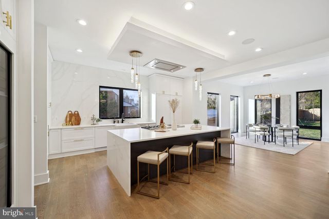 $3,300,000 | 7006 Hector Road, McLean, VA 22101