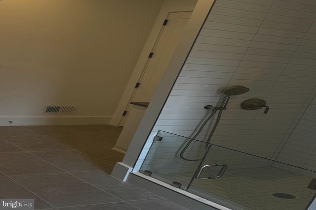 $3,300,000 | 7006 Hector Road, McLean, VA 22101