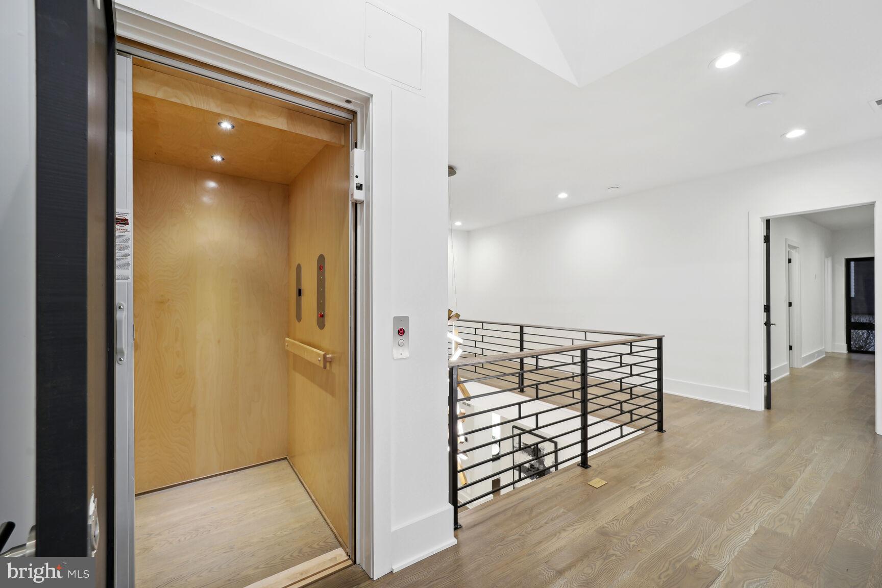 7006 Hector Road McLean, VA 22101 - Photo 22 of 50 Elevator