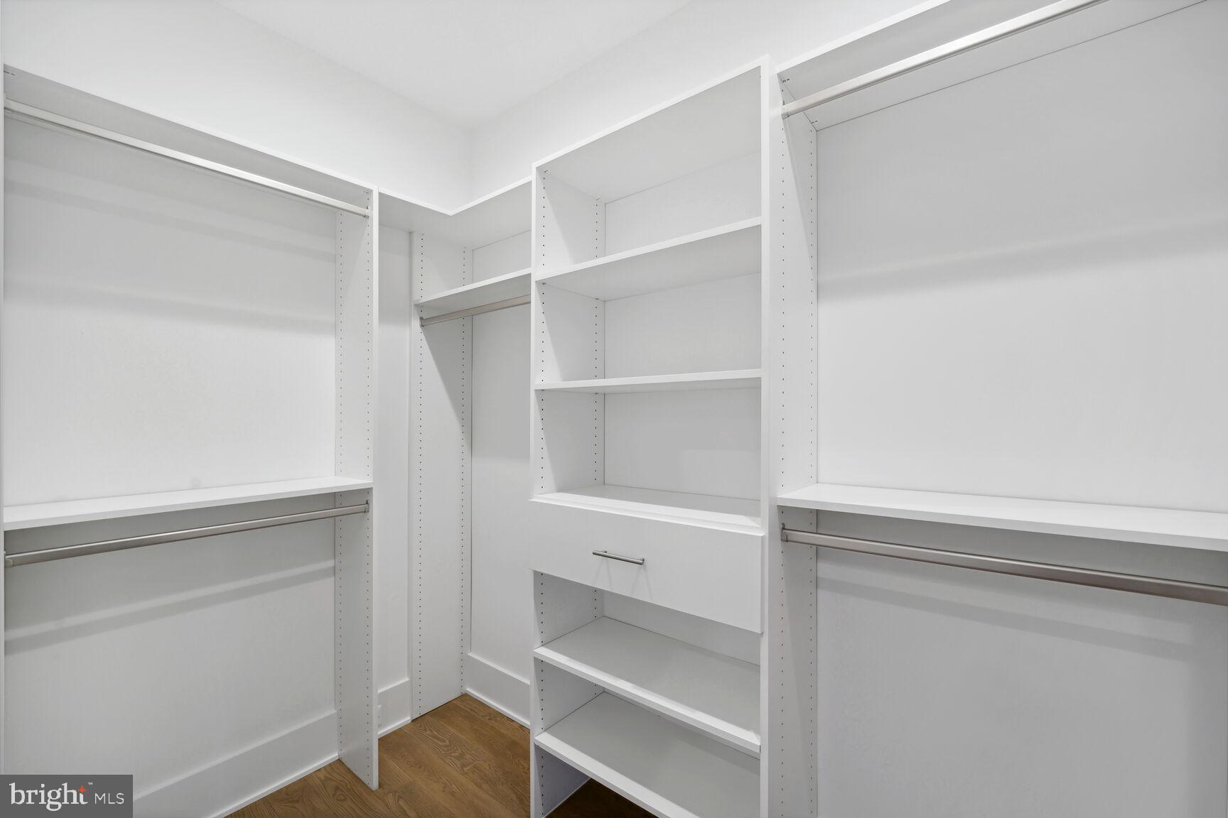 7006 Hector Road McLean, VA 22101 - Photo 25 of 50