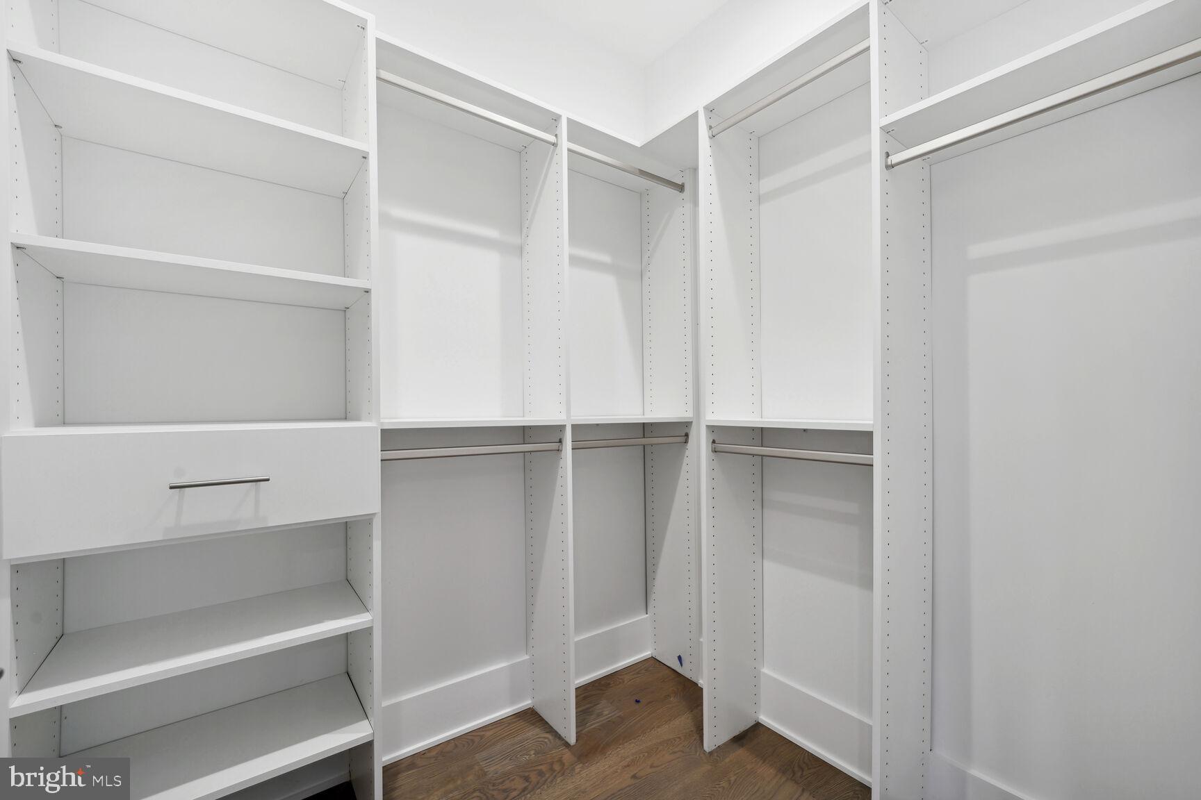 7006 Hector Road McLean, VA 22101 - Photo 28 of 50