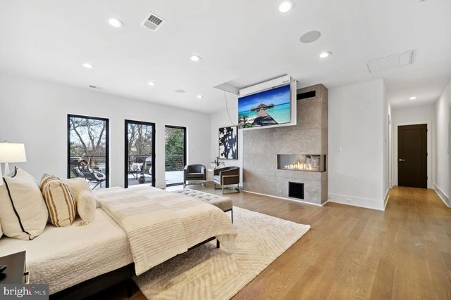 $3,300,000 | 7006 Hector Road, McLean, VA 22101