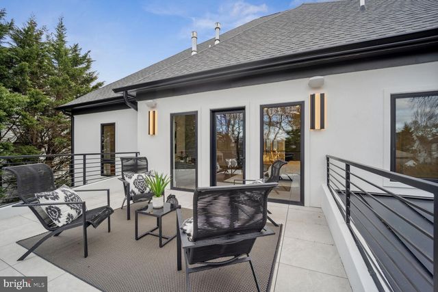 $3,300,000 | 7006 Hector Road, McLean, VA 22101