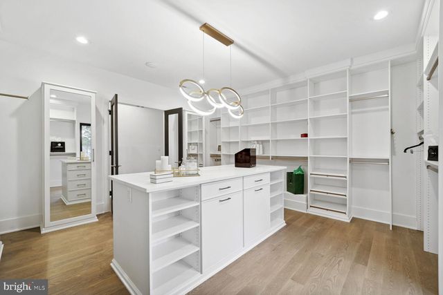 $3,300,000 | 7006 Hector Road, McLean, VA 22101