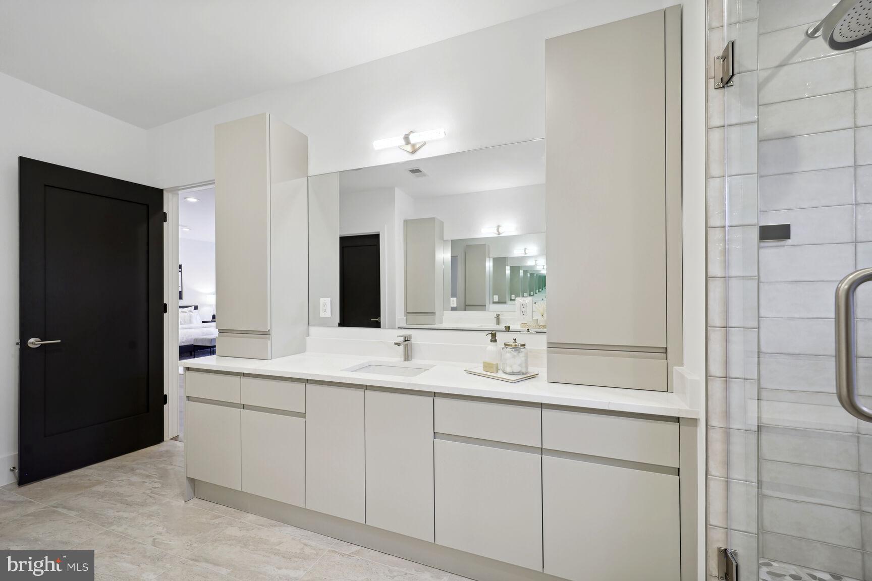 7006 Hector Road McLean, VA 22101 - Photo 33 of 50 Primary bathroom, heated floors.