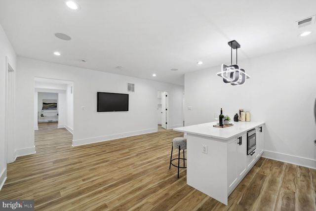 $3,300,000 | 7006 Hector Road, McLean, VA 22101