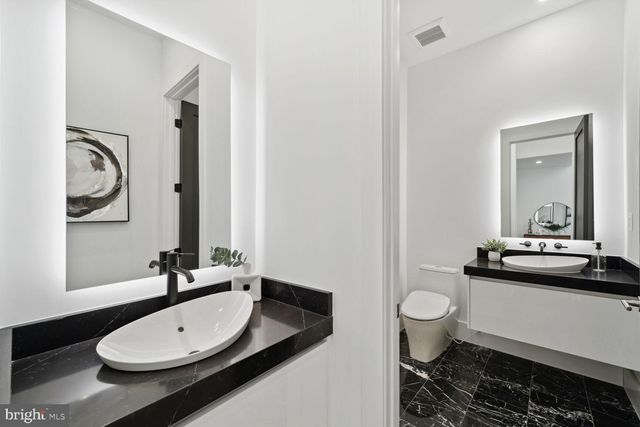 $3,300,000 | 7006 Hector Road, McLean, VA 22101