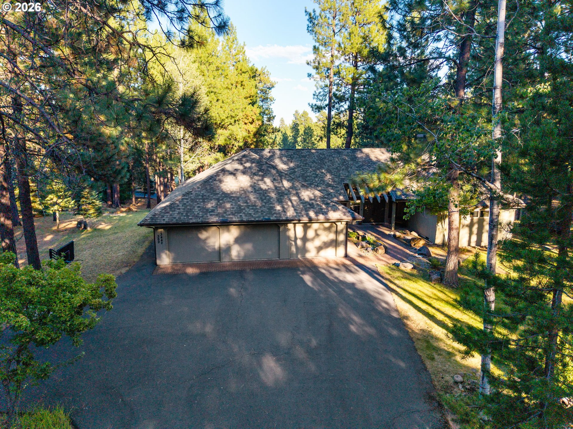 13442 Galium Black Butte Ranch, OR 97759 - Photo 5 of 48 Gallery Image 5
