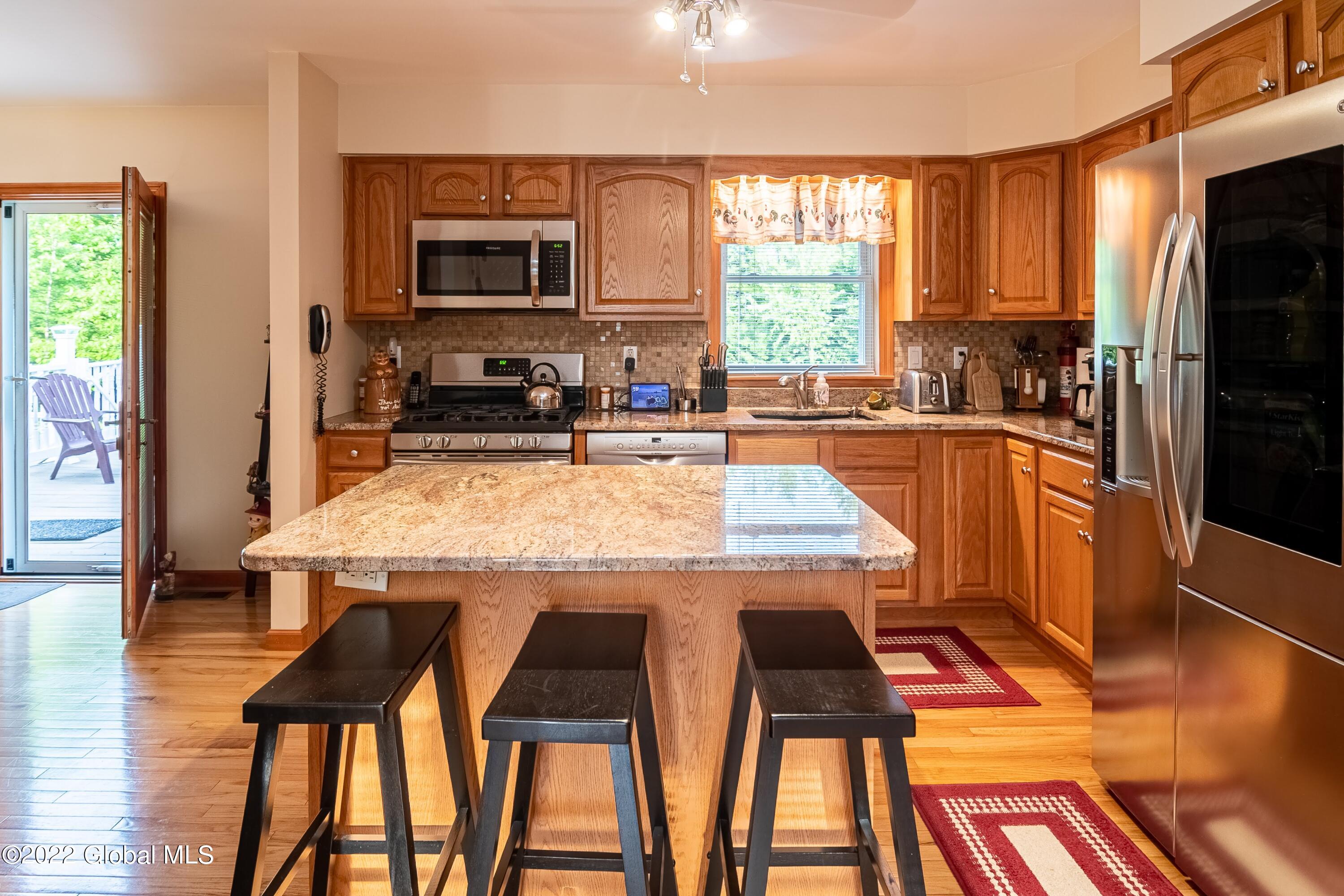 70 Bellview Road Troy, NY 12180 - Photo 16 of 46 70 Bellview Rd-16