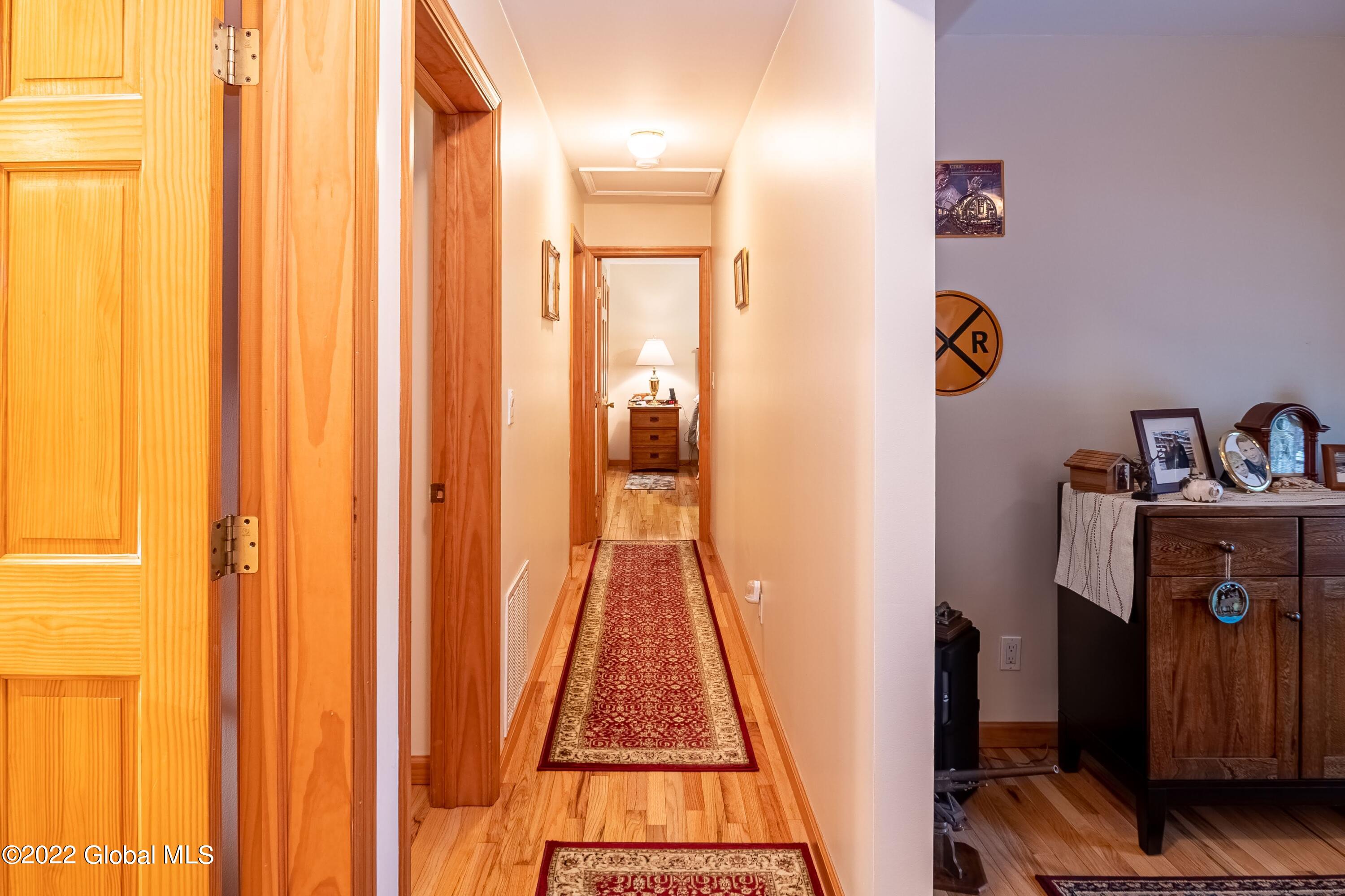70 Bellview Road Troy, NY 12180 - Photo 24 of 46 70 Bellview Rd-24