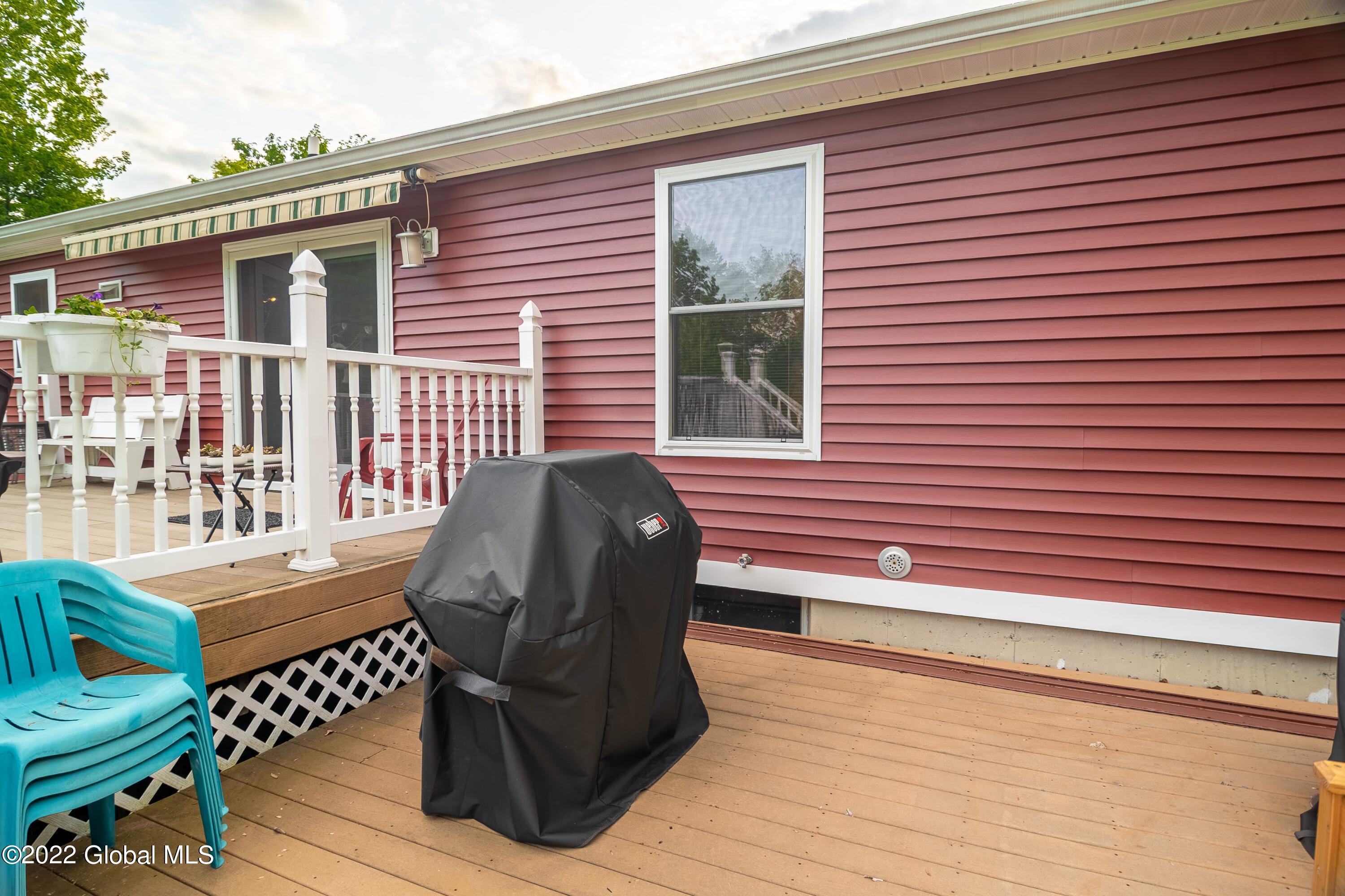 70 Bellview Road Troy, NY 12180 - Photo 10 of 46 70 Bellview Rd-10